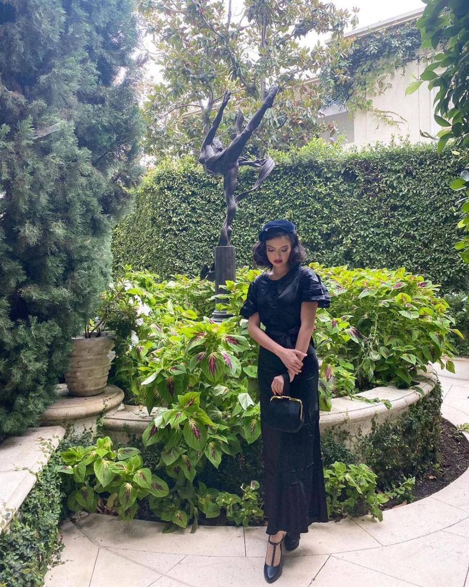 Retro style ala Raline Shah (instagram.com/ralineshah)