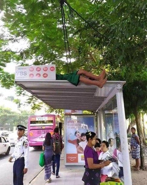 potret orang gak modal (instagram.com/wkwkland_real)