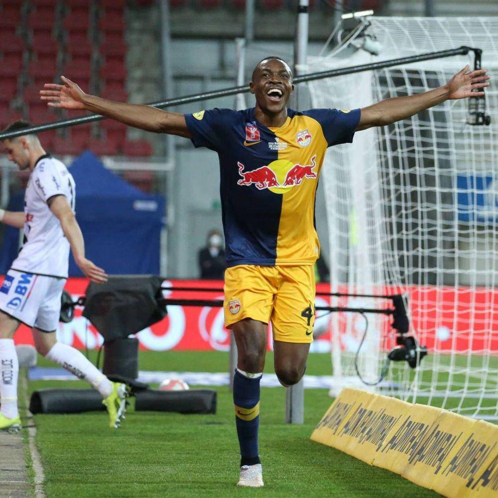 Enock Mwepu saat berseragam RB Salzburg. (instagram.com/enockmwepu)