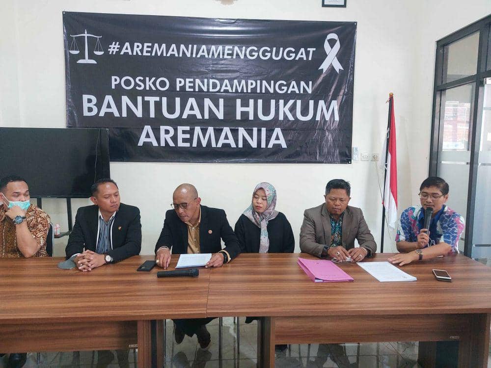 Aremania Mengawal Pengusutan Tragedi Kanjuruhan