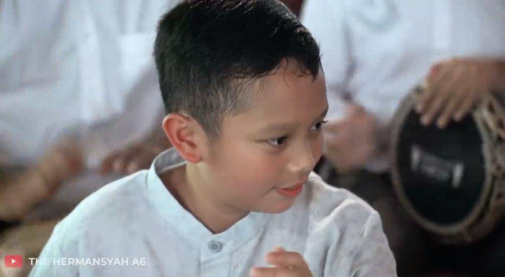Arsy dan Sulaiman duet selawat. (dok. youtube.com/The Hermansyah A6)