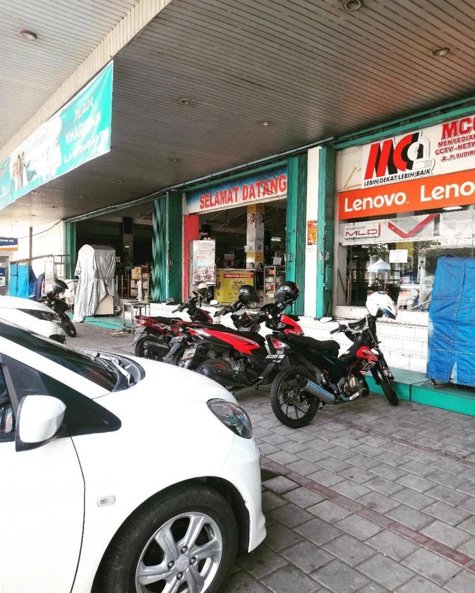 Plaza Kharisma Agung. (instagram.com/plazakharismaagung)