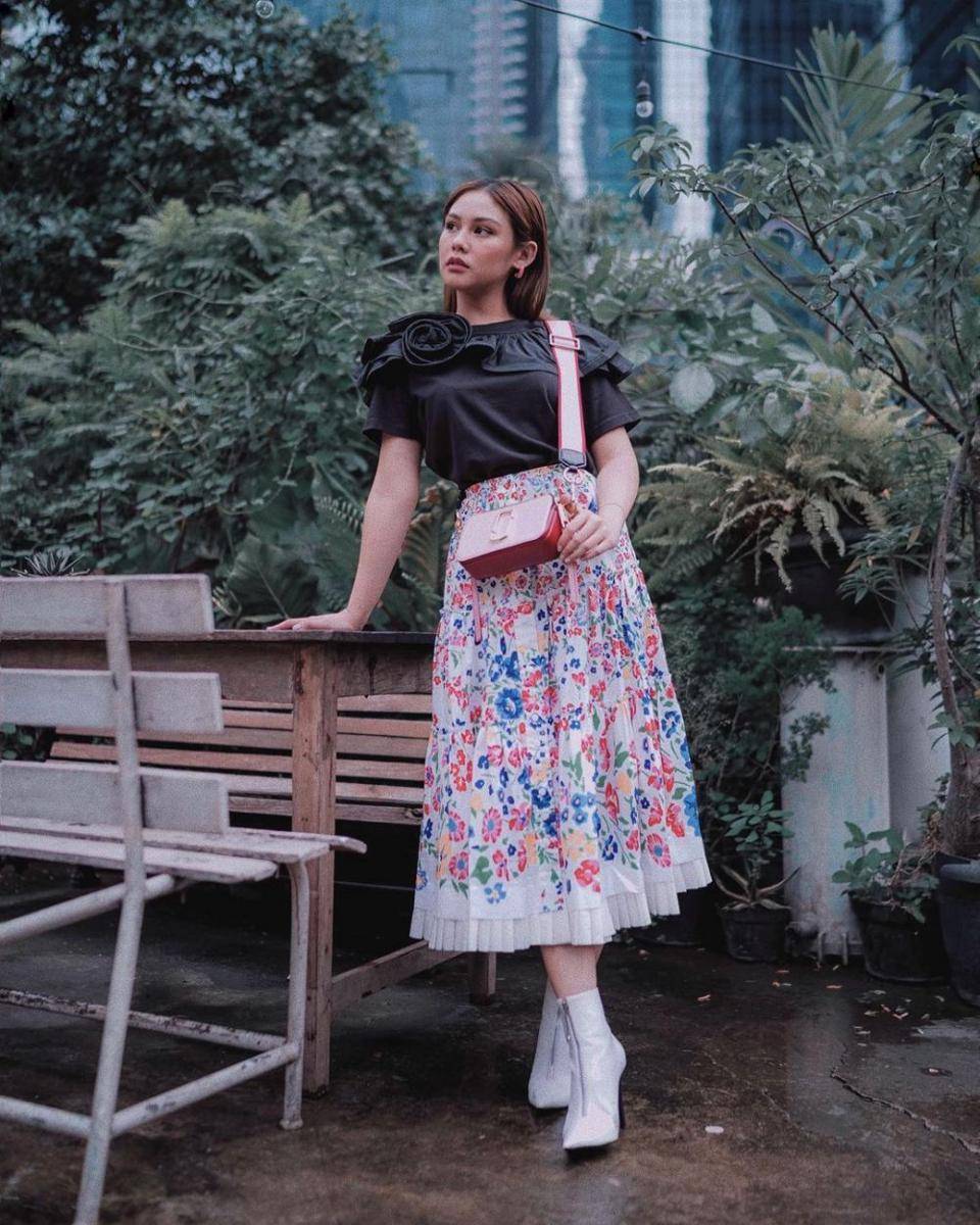 Retro style ala Vanesha Prescilla (instagram.com/vaneshaass)