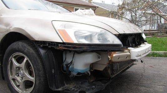 Ilustrasi bumper mobil rusak (instructables.com)