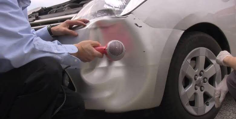 Ilustrasi memperbaiki bumper menggunakan hair dryer (autoevolution.com)