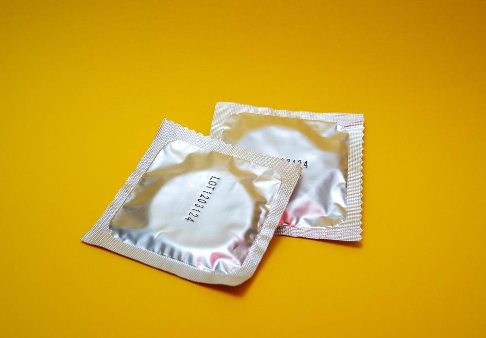 Perlukah Kondom saat Melakukan Seks Oral?
