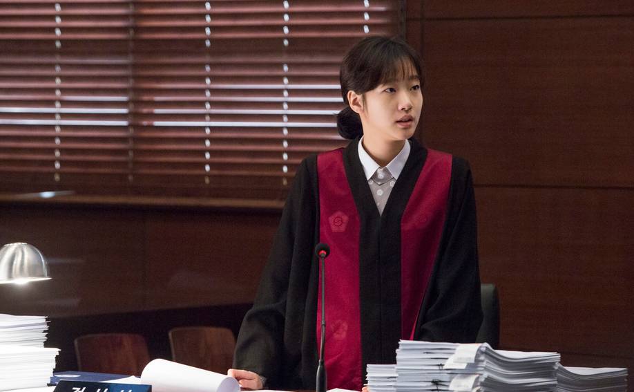 Kim Go Eun di film The Advocate: A Missing Body. (kobis.or.kr)