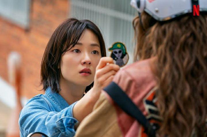 10 Karakter Cewek Introvert di Drakor 2022, Terbaru Jeon Yeo Bin