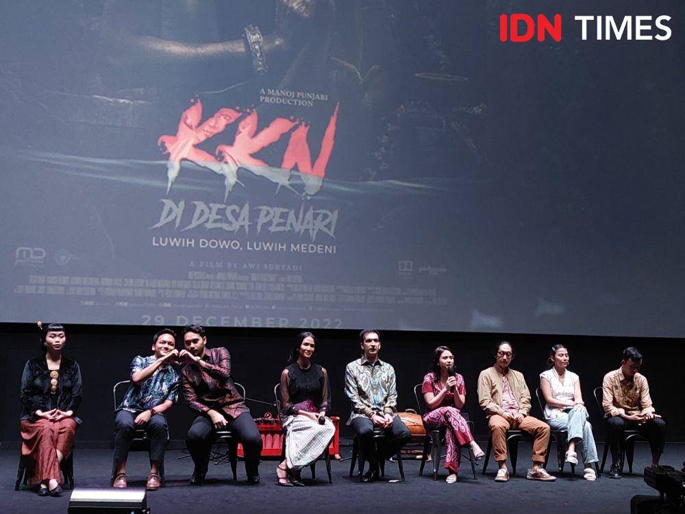 Sutradara, produser dan pemain film KKN Di Desa Penari Luwih Dowo, Luwih Medeni, pada Senin (10/10/2022) (IDN Times/Erfah Nanda)