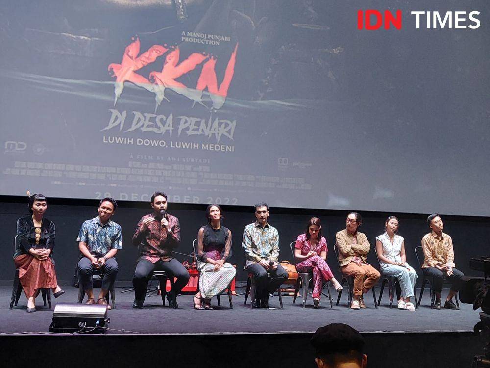 Sutradara, produser dan pemain film KKN Di Desa Penari Luwih Dowo, Luwih Medeni, pada Senin (10/10/2022) (IDN Times/Erfah Nanda)