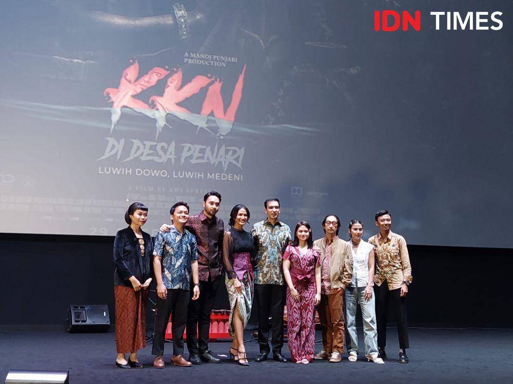 Sutradara, produser dan pemain film KKN Di Desa Penari Luwih Dowo, Luwih Medeni, pada Senin (10/10/2022) (IDN Times/Erfah Nanda)