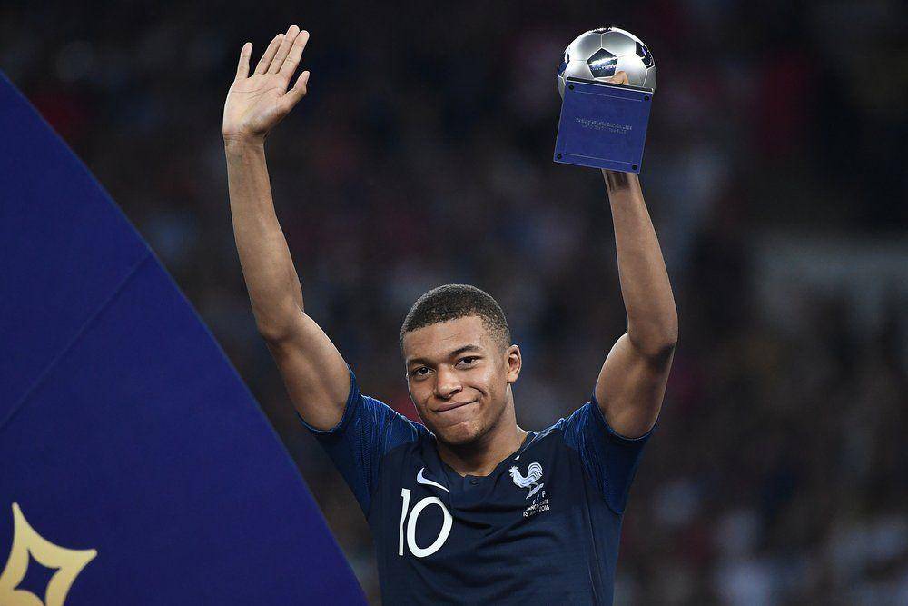 Kylian Mbappe menjadi pemain muda terbaik di Piala Dunia 2018. (twitter.com/FrenchTeam)