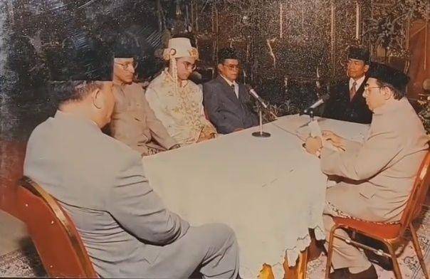 potret pernikahan lawas Najwa Shihab (instagram.com/najwashihab)