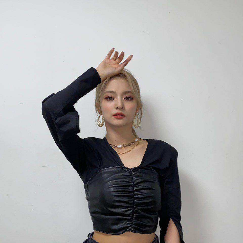 Lee Nagyung (instagram.com/blossomlng_0)