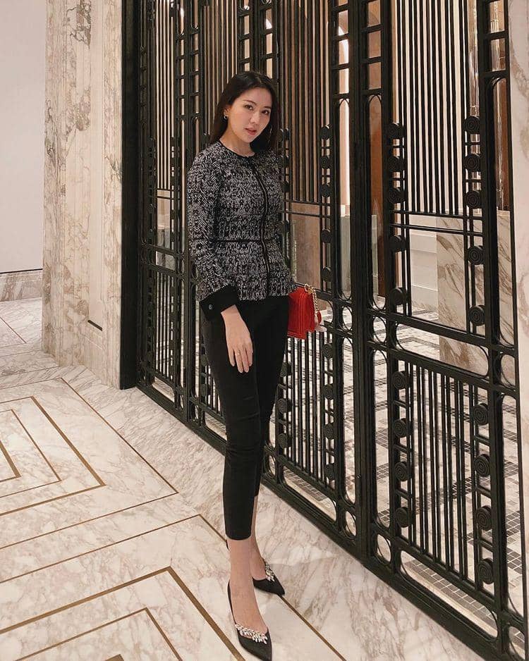 outfit anggun dan elegan ala TikTokers Agnes Jennifer (instagram.com/agnes_jennifer)