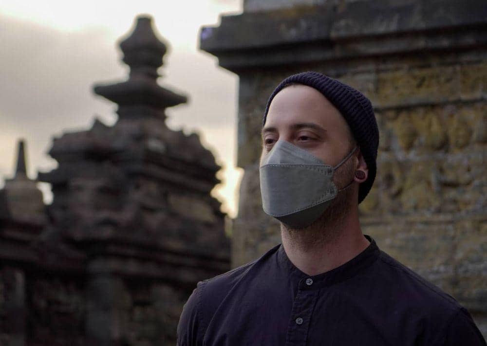 Potret Dave Moffatt di Candi Borobudur, Magelang (instagram.com/davemoffattmusic)