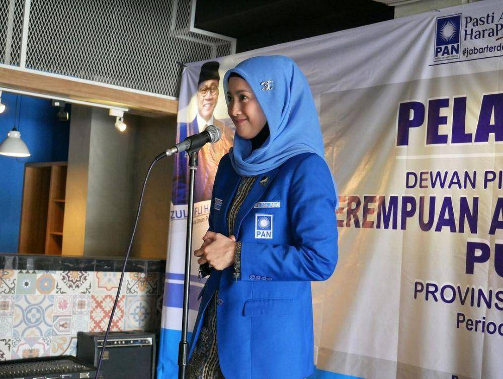 Desy Ratnasari (instagram.com/desyratnasariterdepan)
