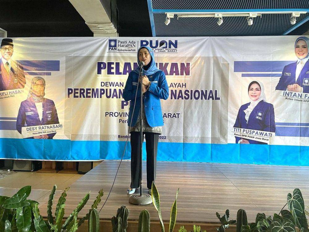 Desy Ratnasari (instagram.com/desyratnasariterdepan)