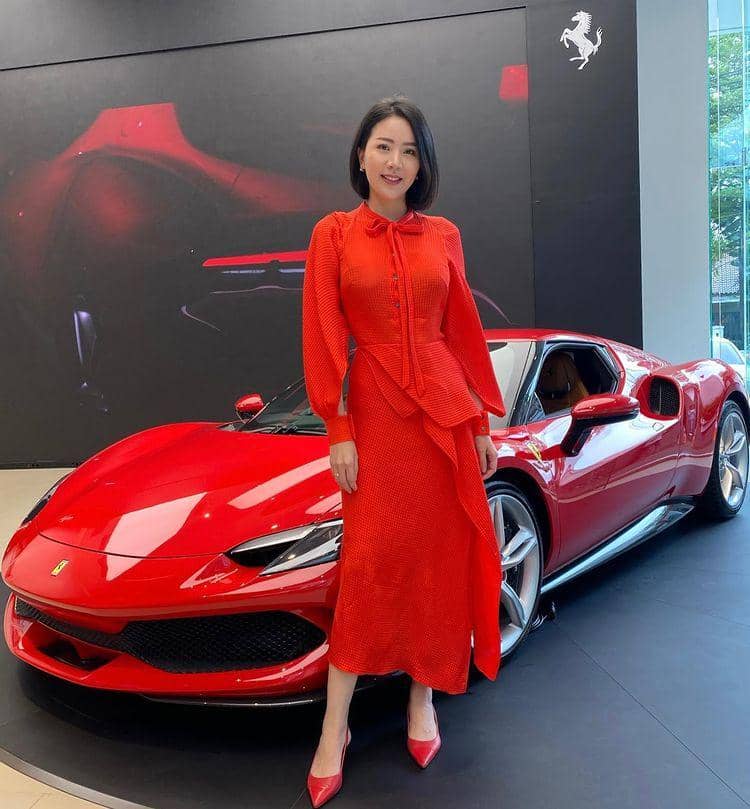 outfit anggun dan elegan ala TikTokers Agnes Jennifer (instagram.com/agnes_jennifer)