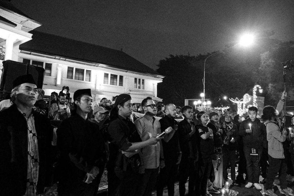potret Juragan 99 doa bersama di tragedi Kanjuruhan (instagram.com/juragan_99)