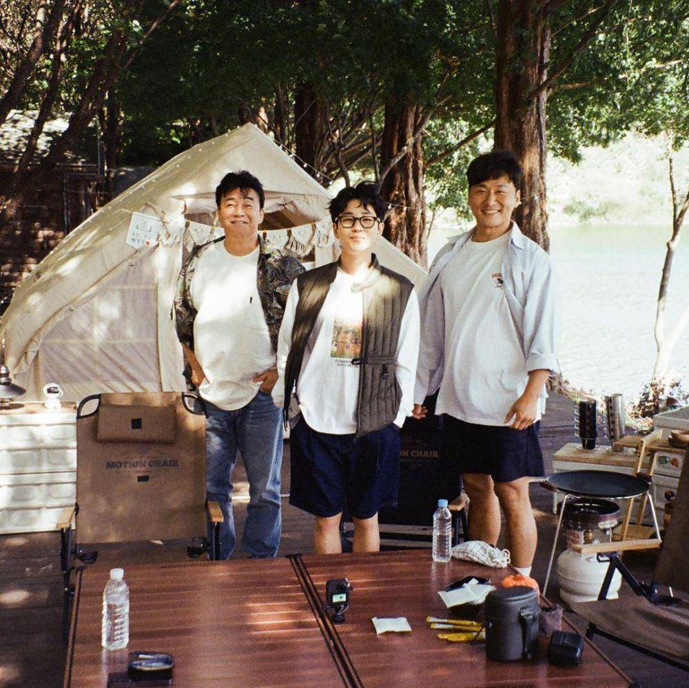 potret member The Backpacker Chef saat berkemah (instagram.com/bohyunahn)