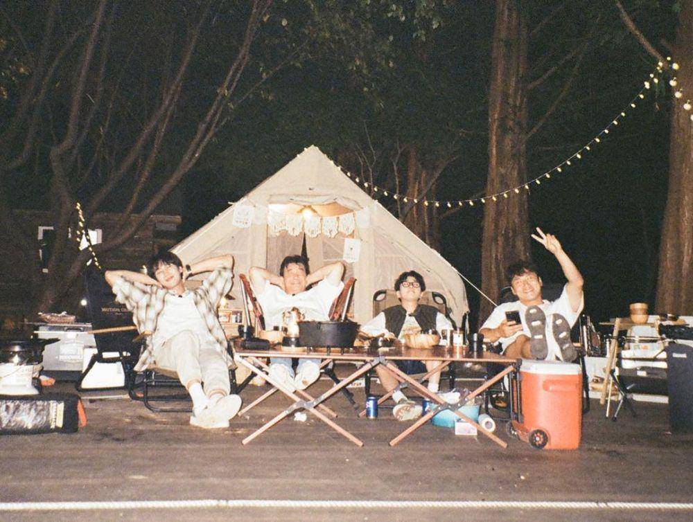 potret member The Backpacker Chef saat berkemah (instagram.com/dindinem)