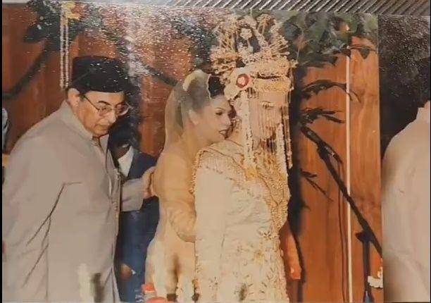 potret pernikahan lawas Najwa Shihab (instagram.com/najwashihab)