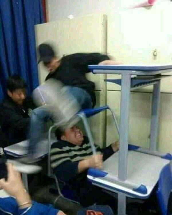 momen jatuh dan kepeleset (reddit.com/X_GOLD_X)