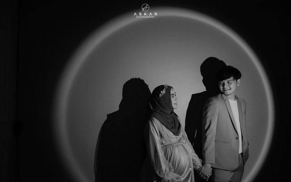 maternity shoot Anisa Rahma dan Anandito (instagram.com/anisarahma_12)