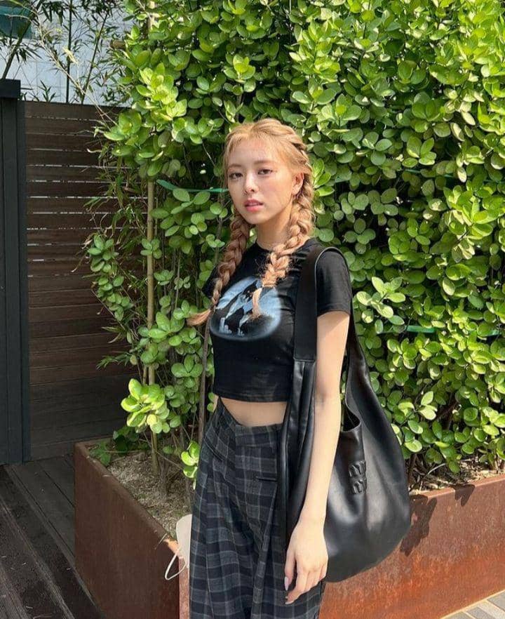 Gaya rambut ala member ITZY (instagram.com/itzy.all.in.us)