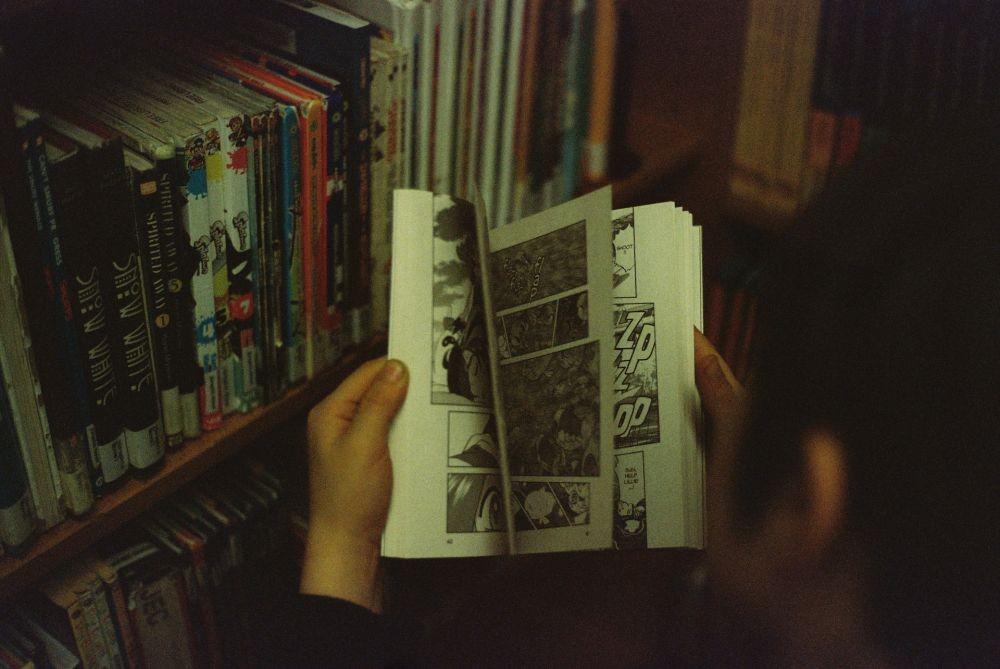 7 Alasan Suka Baca Komik Justru Bikin Kamu Makin Cerdas!