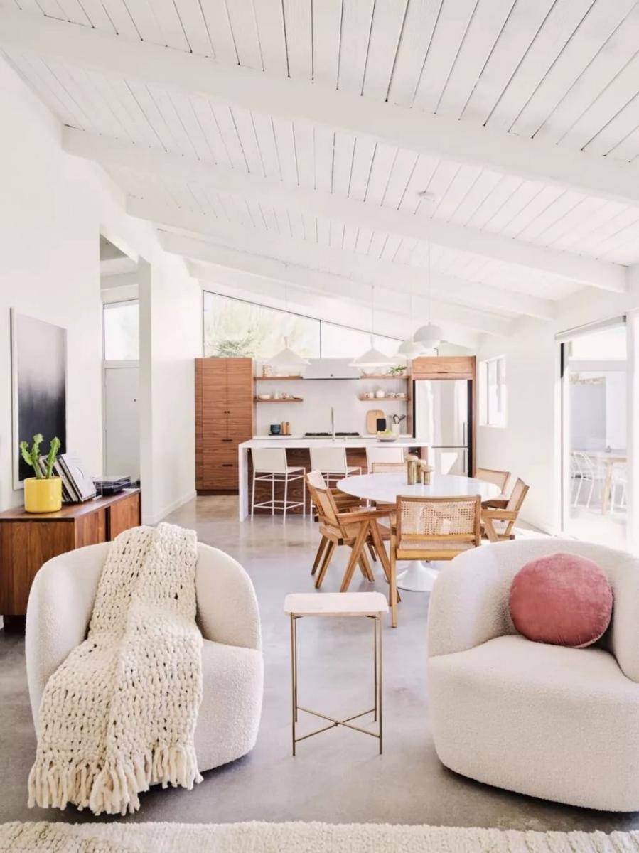 inspirasi ruang tamu dengan desain mid-century modern (livingetc.com)