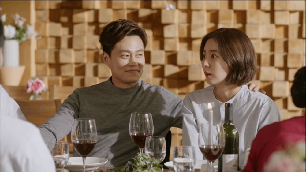 Lee Seo Jin dan UEE di drama Marriage Contract (Dok. Netflix/Marriage Contract)