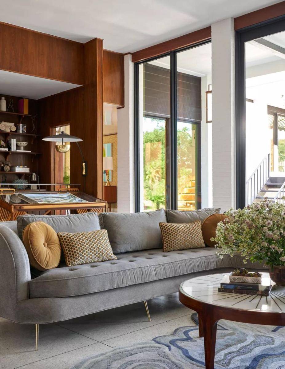 inspirasi ruang tamu dengan desain mid-century modern (livingetc.com)