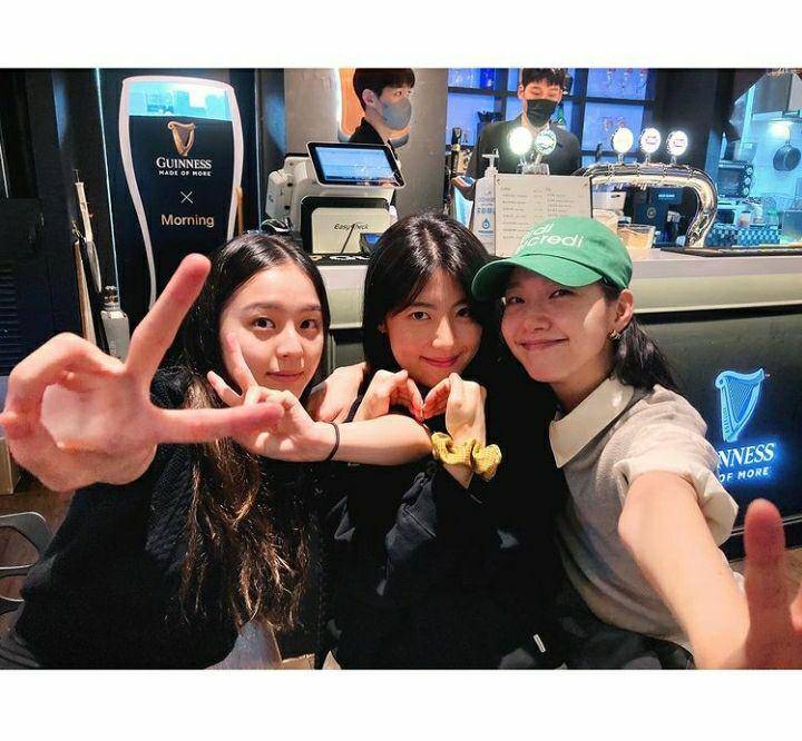 Park Ji Hu, Nam Ji Hyun, dan Kim Go Eun saat farewell pretty Little Women (instagram.com/ggonekim)