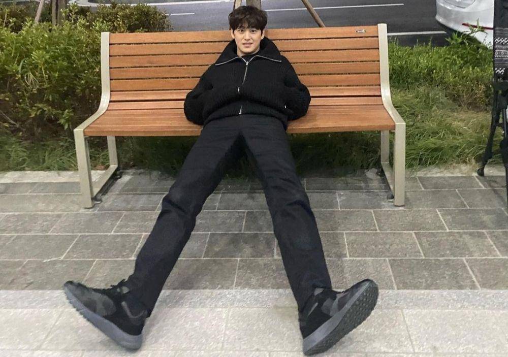 Kim Bum (instagram.com/k.kbeom)