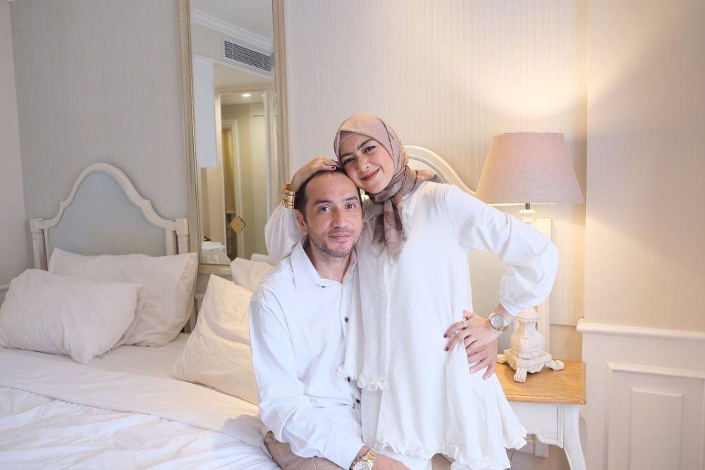 9 Potret Romantis Gary dan Richa Iskak, Anniversary ke-13!