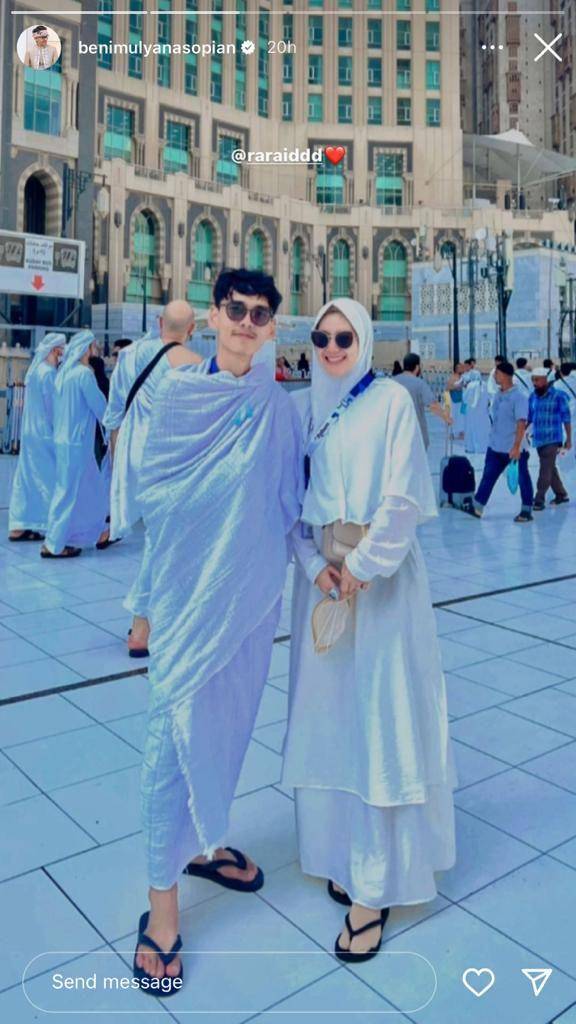 Beni dan Ira umrah (Instagram.com/benimulyanasopian)