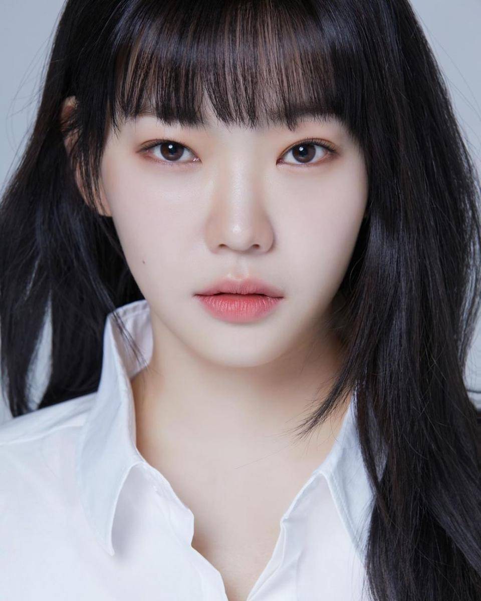 Bang Eun Jung (instagram.com/beuuunjung)