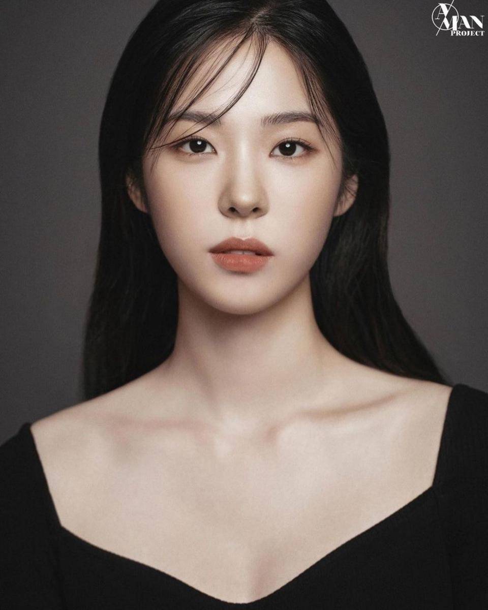 Seo Eun Soo (instagram.com/jj_minii)