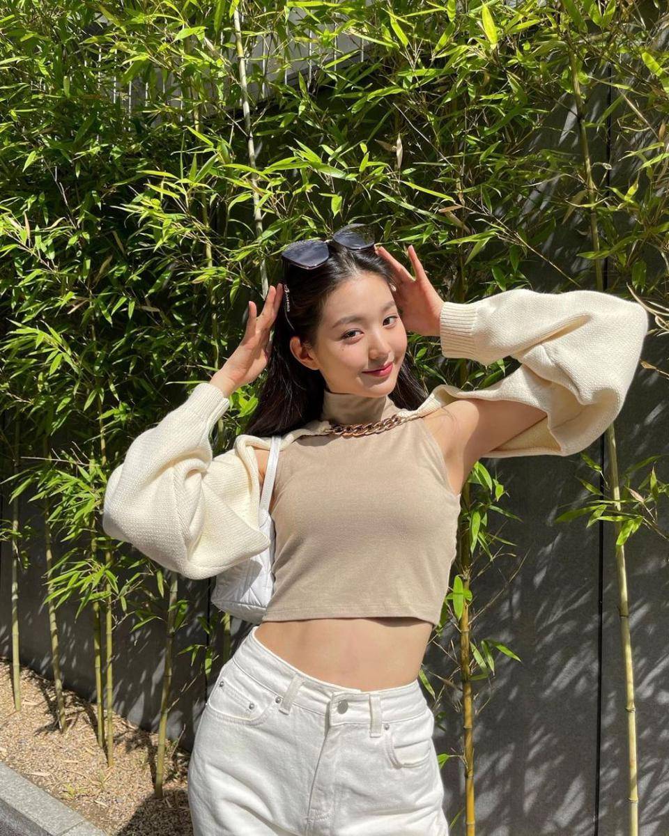 Wonyoung IVE (instagram.com/for_everyoung10)