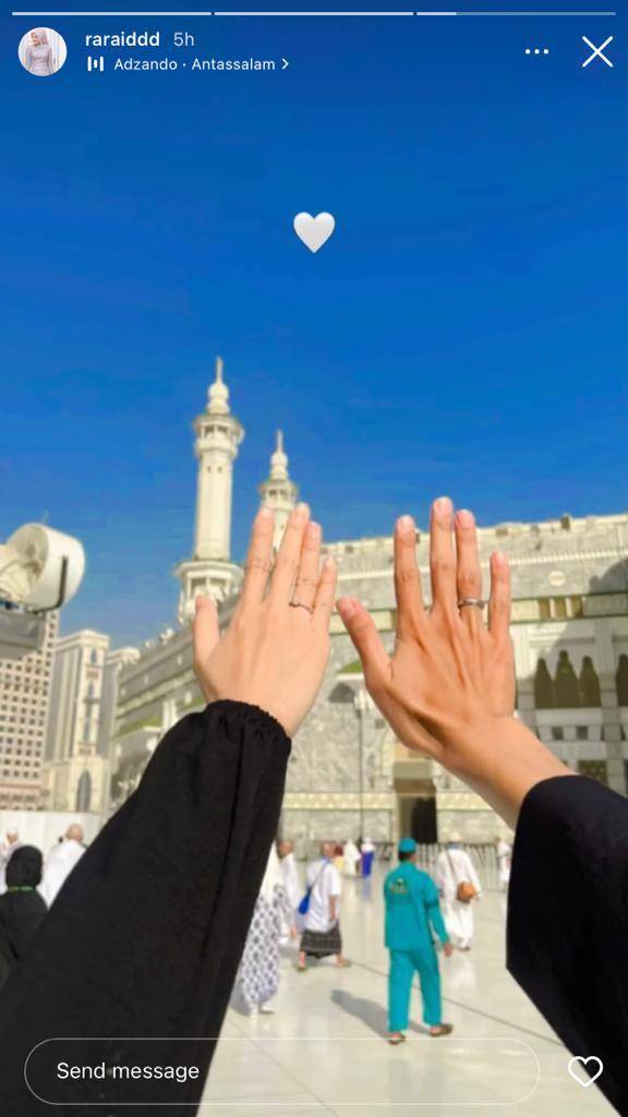 Beni dan Ira umrah (Instagram.com/raraiddd)