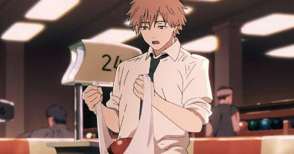 Denji membersihkan bola bowling ( Dok. Mappa / Chainsaw Man )