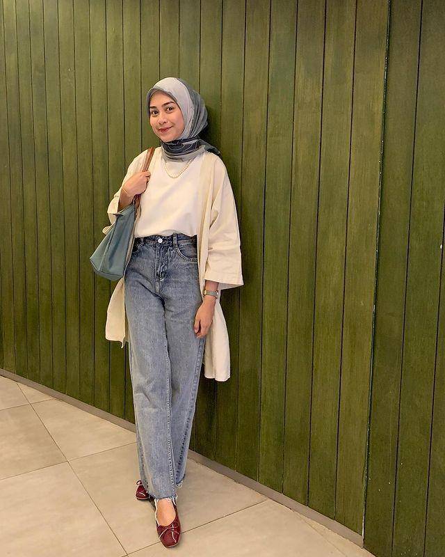 inspirasi OOTD ngantor untuk anak intern (instagram.com/diantyy.a)