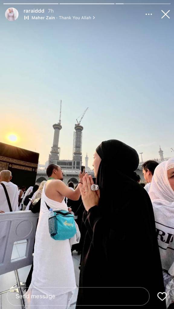 Beni dan Ira umrah (Instagram.com/raraiddd)
