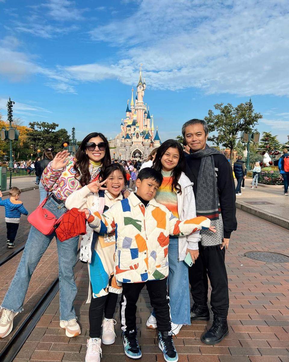 potret Nisya Ahmad liburan ke Paris (instagram.com/nissyaa)