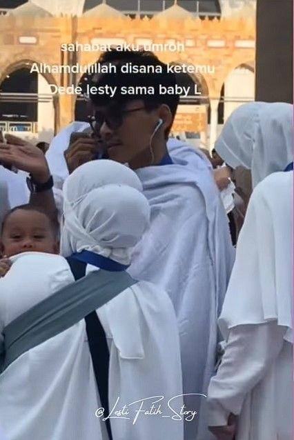 Beni dan Ira umrah (Instagram.com/lestifatih_story)