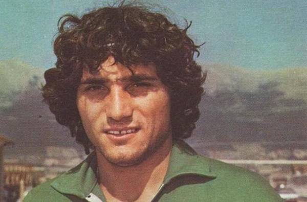 Francesco Quintino sebagai kiper terpendek di dunia (howtheyplay.com)