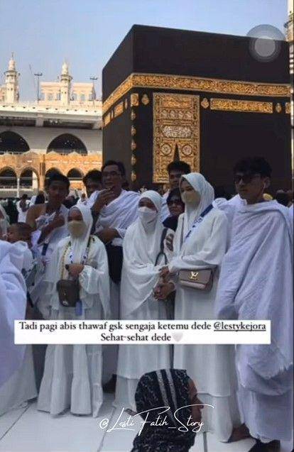 Beni dan Ira umrah (Instagram.com/lestifatih_story)
