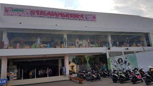 Strawberry Dept Store. (google maps/Anindita Pramadyasiwi)